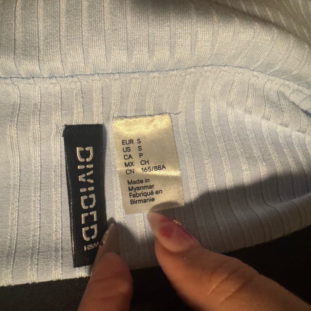 H&M Ribbed Cropped top. - Picture 5 of 6